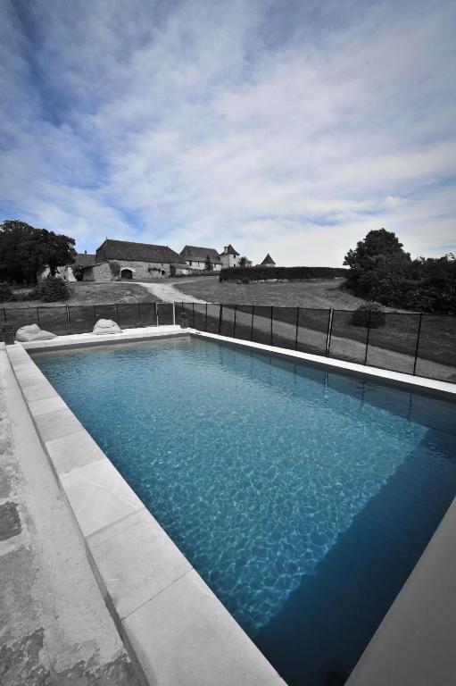 Gite 8 Pers Du Chateau De Cantecor Alvignac Ruang foto